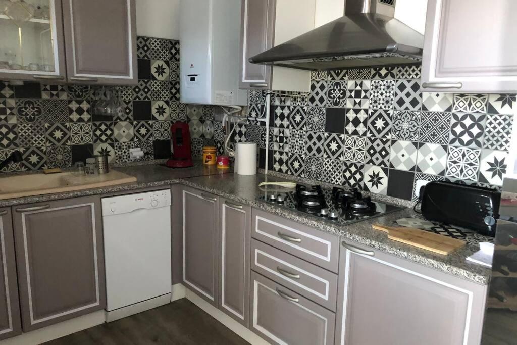 Appartement Vue Mer Avec Parking Gratuit Sur Place Bastia  Exterior foto